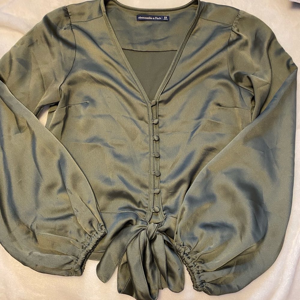 Green button down v neck blouse